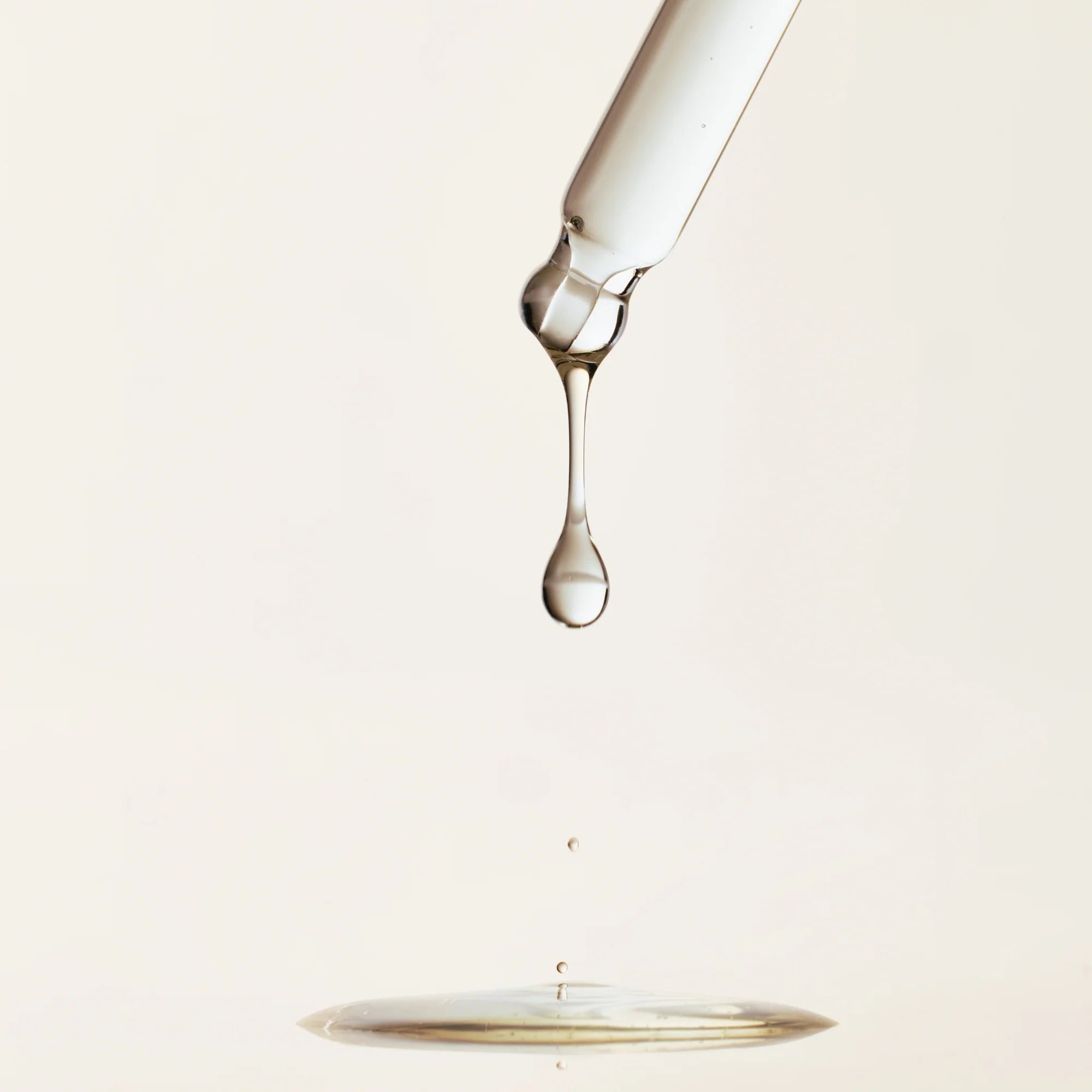 Glow Deep Serum - Ser Iluminator cu Apă de Orez și Alpha Arbutin