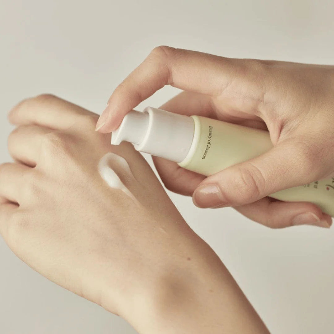 Light On Serum - Ser cu Vitamina C și Centella pentru Luminozitate și Calmarea Pielii