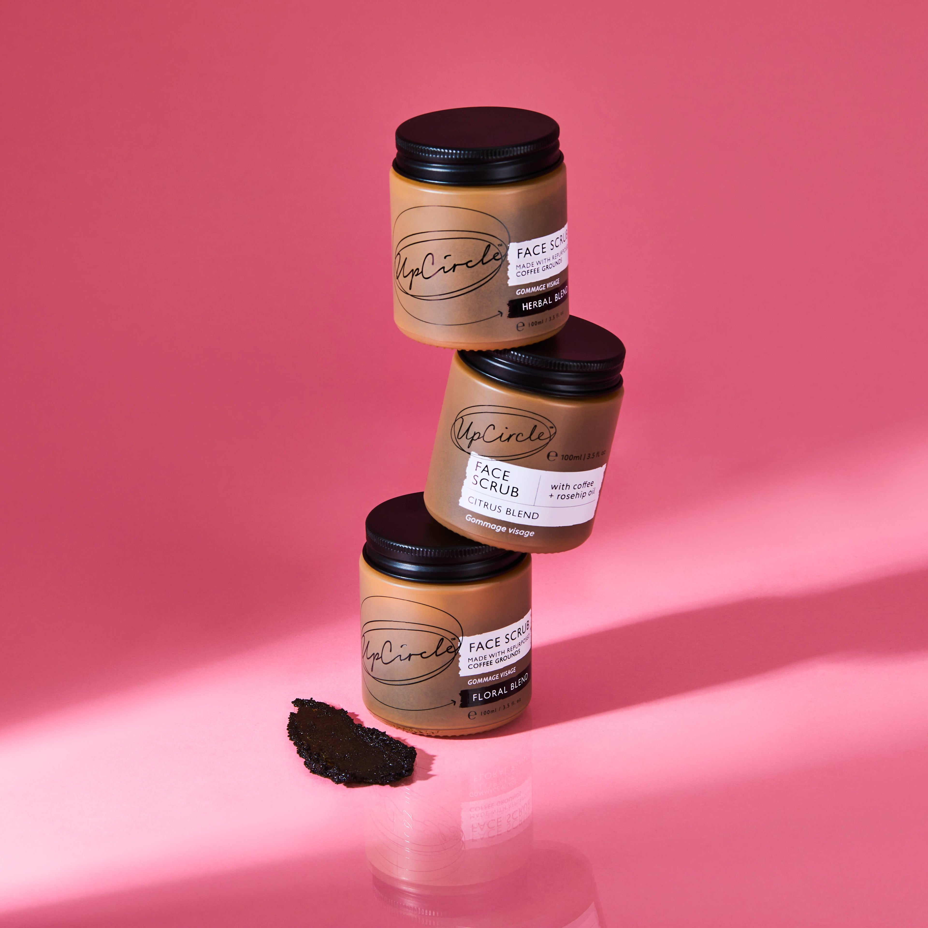 Scrub Exfoliant pentru Acnee cu Cafea și Ulei de Rozmarin