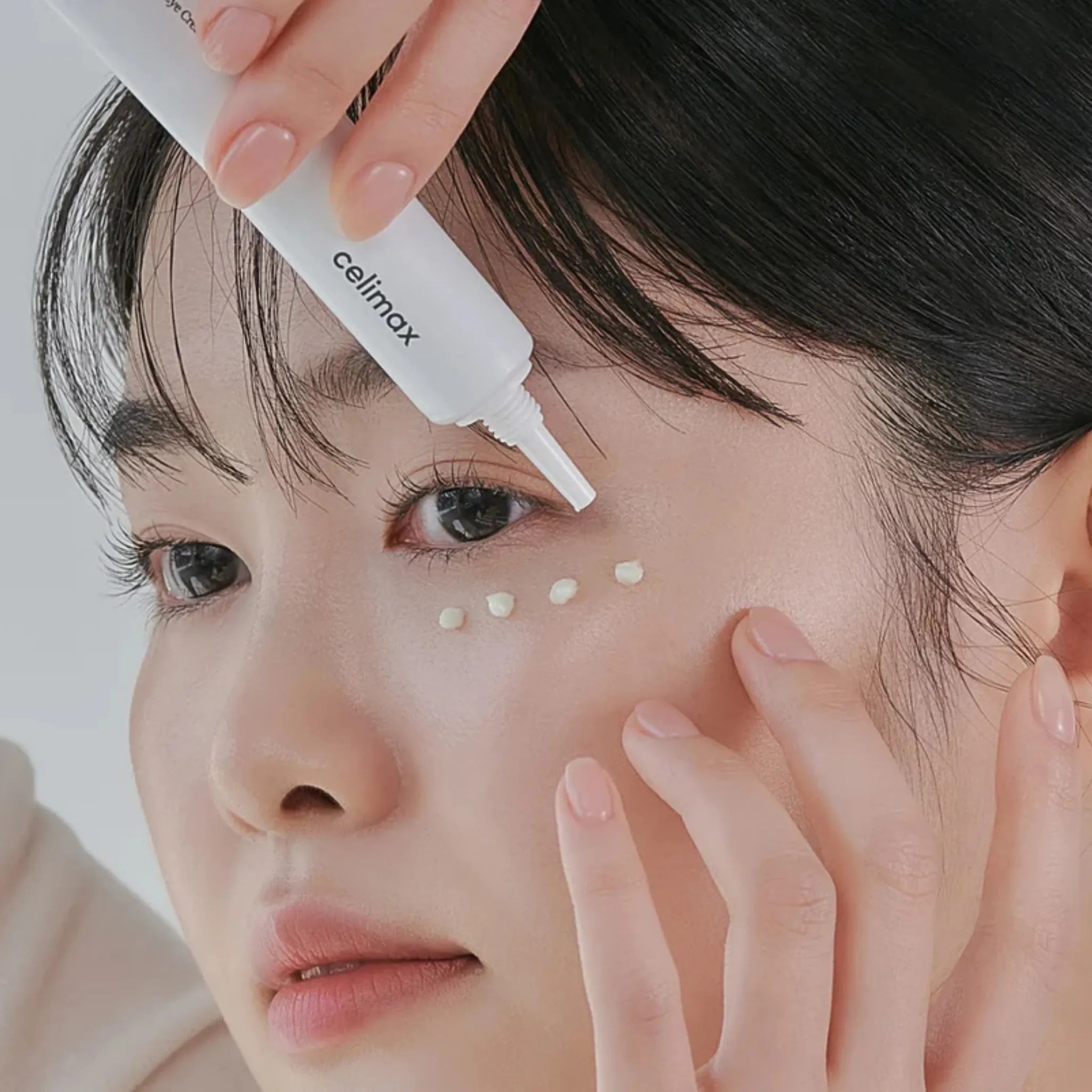 The Real Noni Ultimate Eye Cream - Cremă de Ochi Nutritivă cu Noni pentru Hidratare și Luminozitate